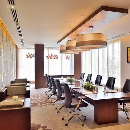 Отель Courtyard By Marriott Raipur Экстерьер фото