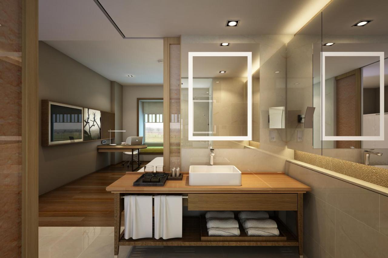 Отель Courtyard By Marriott Raipur Экстерьер фото