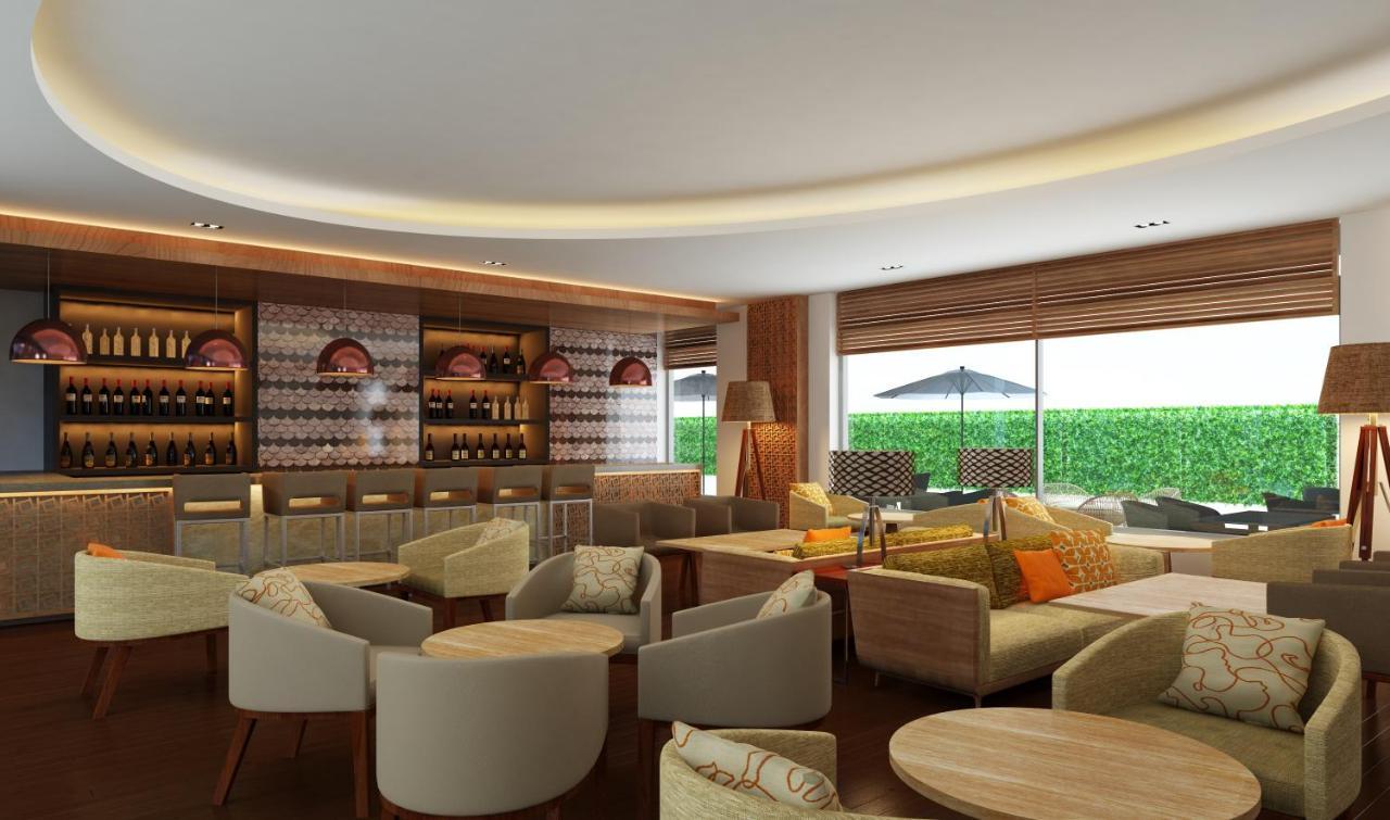 Отель Courtyard By Marriott Raipur Экстерьер фото